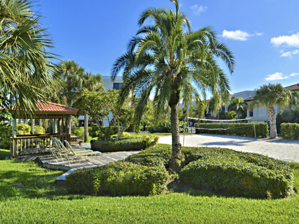 St Petersburg Beachfront Condo Rental Gulf Front Vacation Rental with Balcony